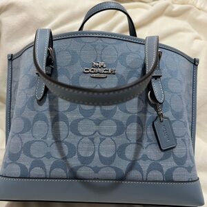 Mollie Tote 25 In Signature Chambray Coach Bag